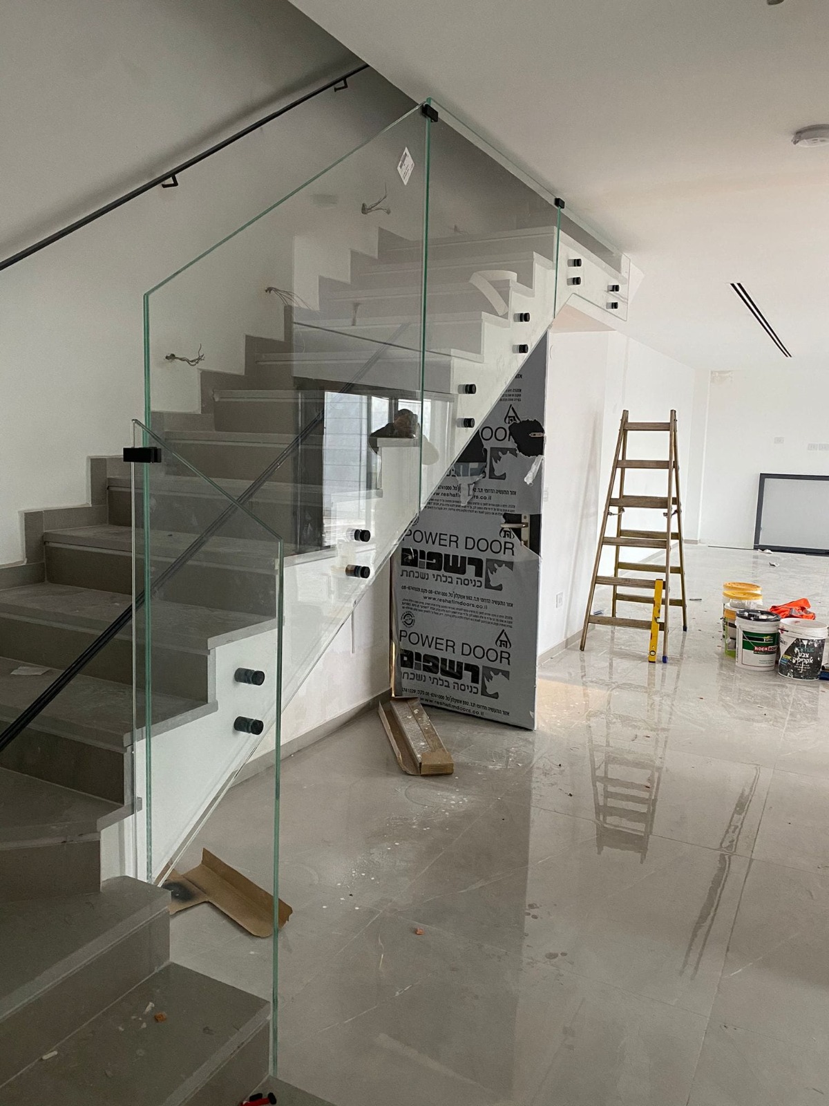 מעקות מנטים בבתים פרטים